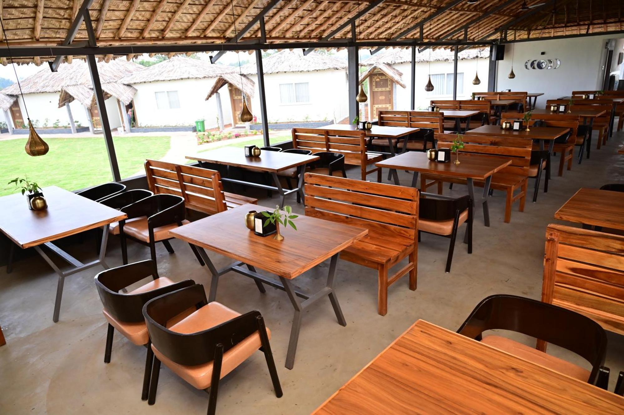Hotel The Hampi Cafe Extérieur photo